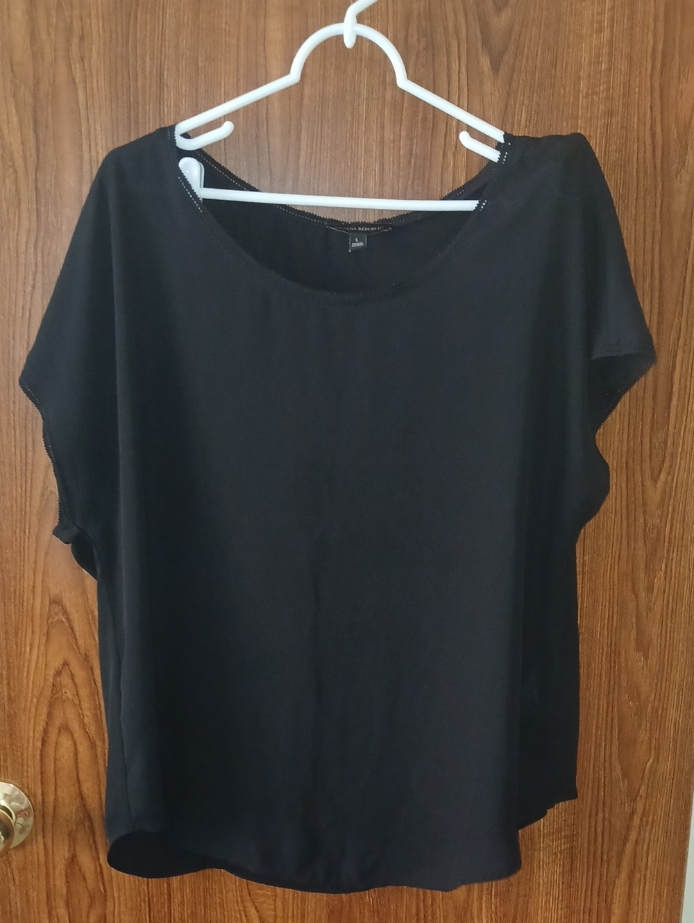 Banana Republic Black Short-Sleeve Scoop Neck Tee